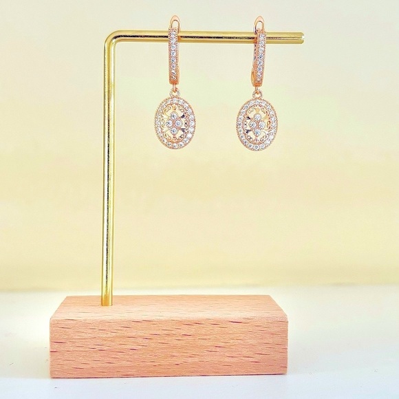 14K Gold Vintage Style Dangle Drop Earrings - Picture 2 of 8